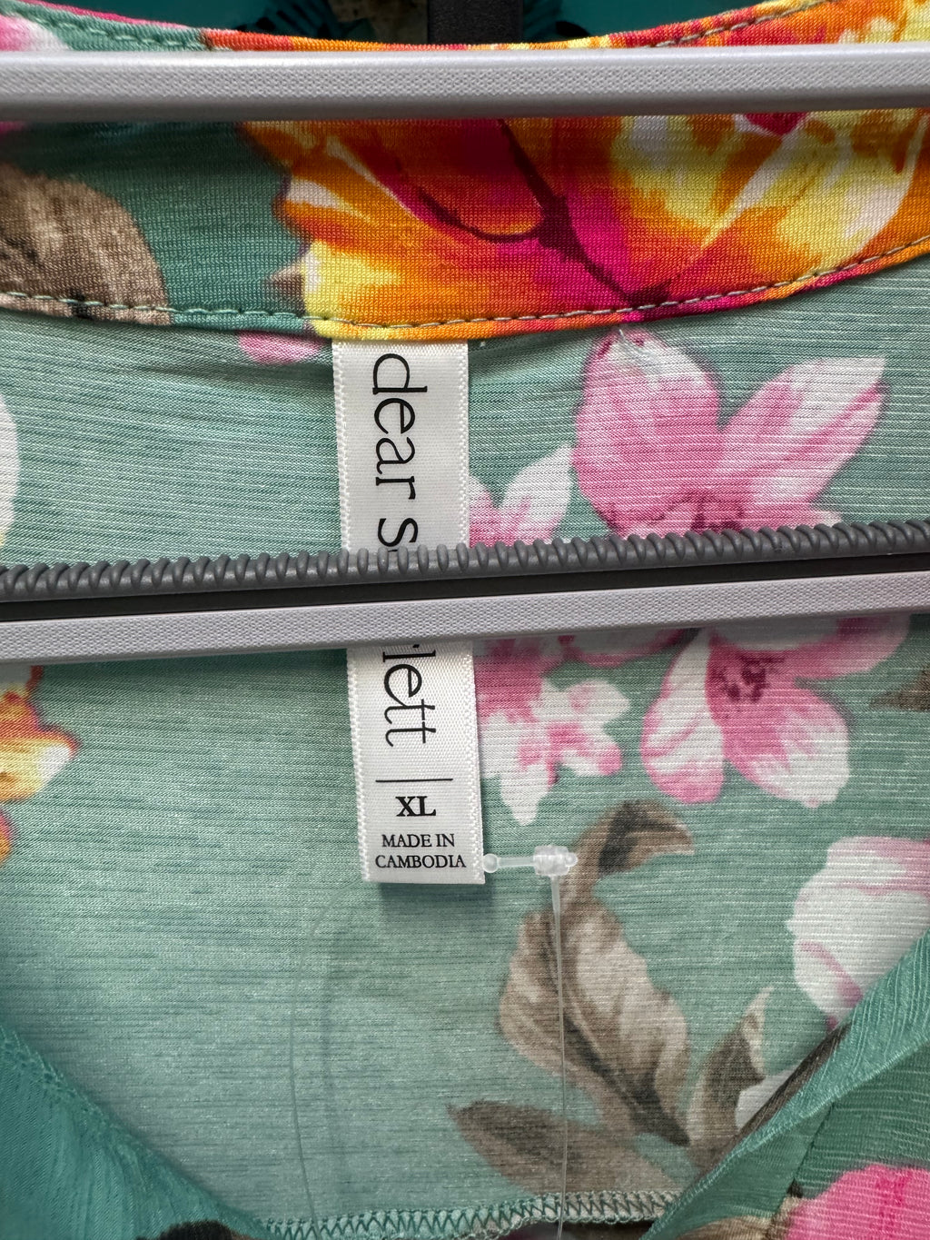 Dear Scarlett Floral Top Plus Size